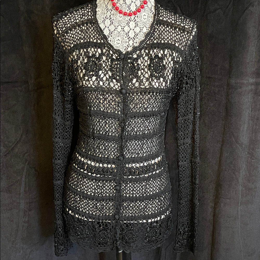 Krochetta Papillon Blanc Black Knit Top